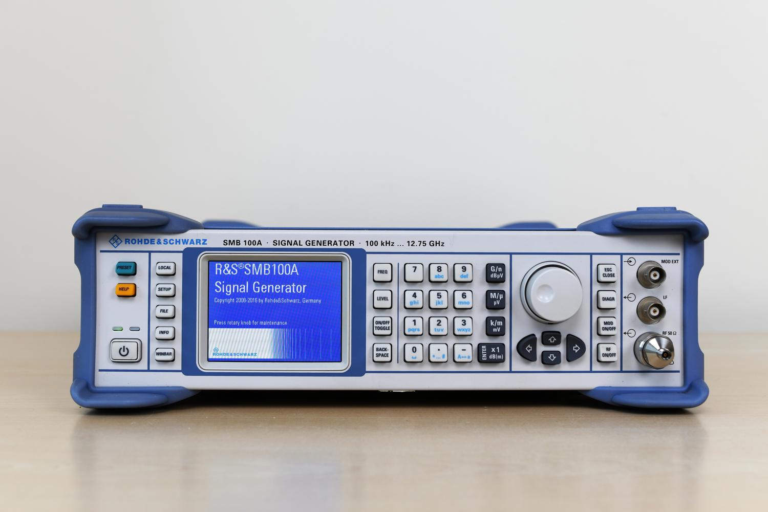 Генератор сигналов Rohde & Schwarz SMB100A